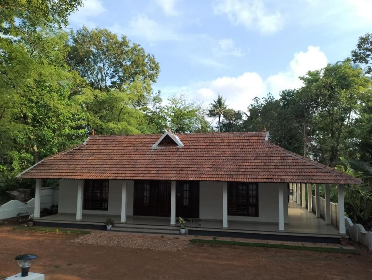Nallukettu Service Villa Mundrothuruth