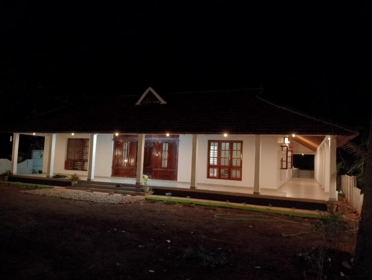 Villa Nallukettu Service Mundrothuruth
